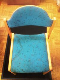 Stuhl blau vorher